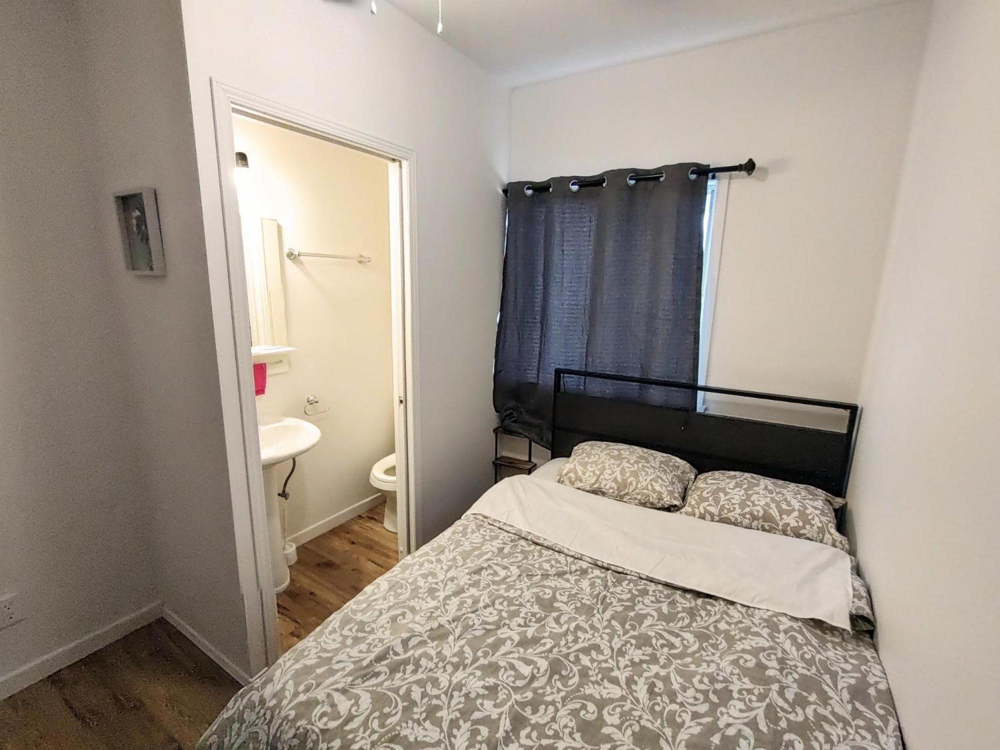 Welcome To Airbnb Saint-Jean-sur-Richelieu Habitación foto